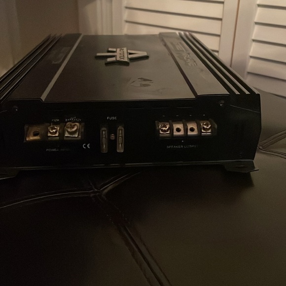 Autotek Amplifer - Picture 3 of 3